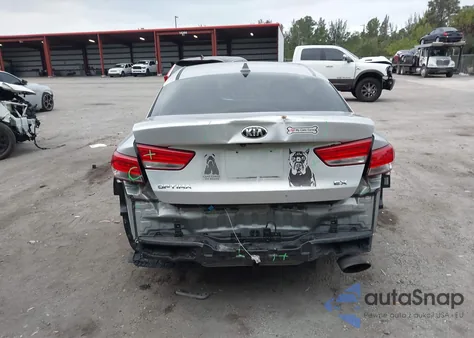 2016 Kia Optima Ex z USA, uszkodzony, nr VIN 5XXGU4L30GG052401
